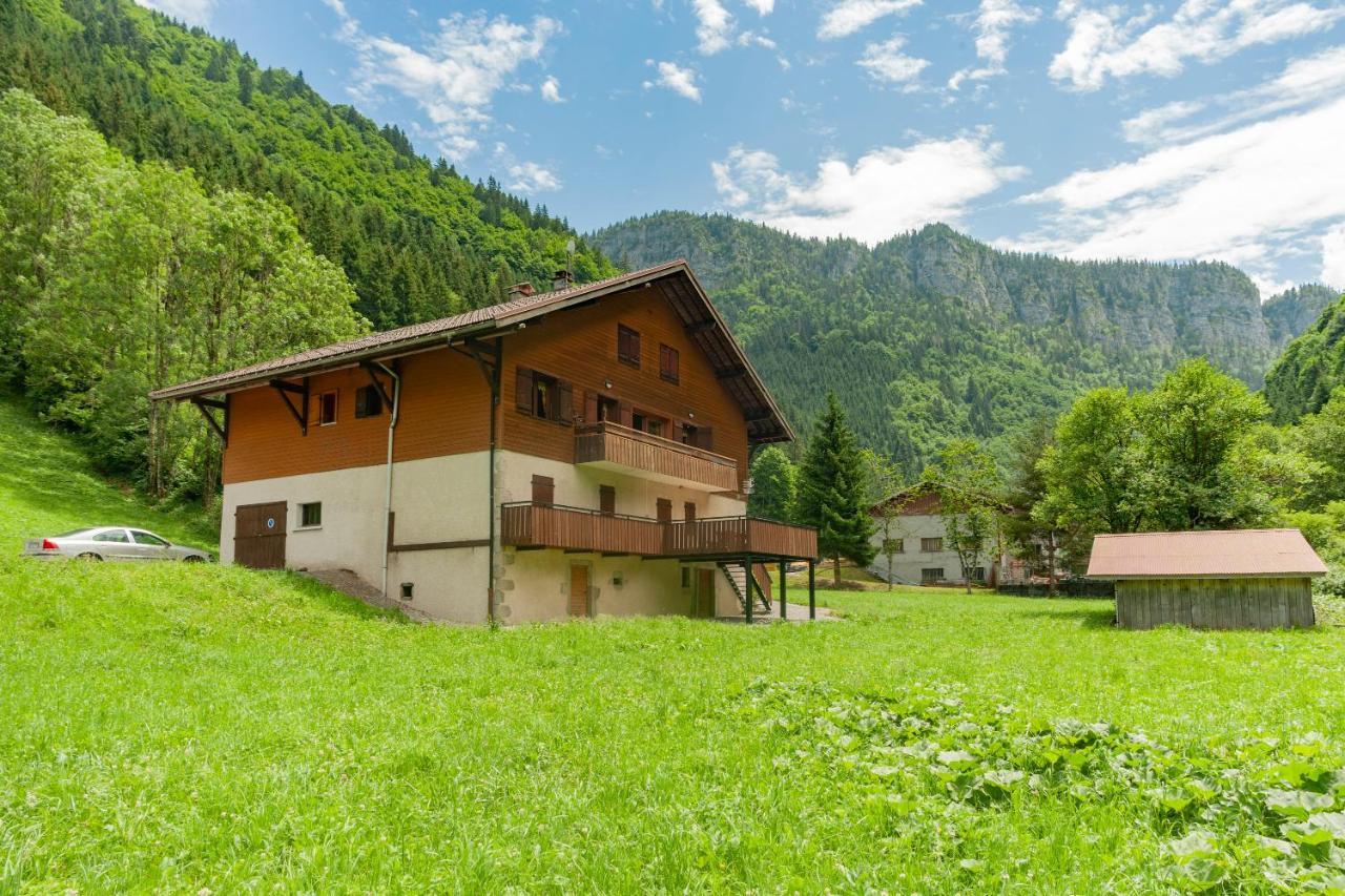 Grand Appartement Proche Gd Bornand Glieres-Val-de-Borne エクステリア 写真